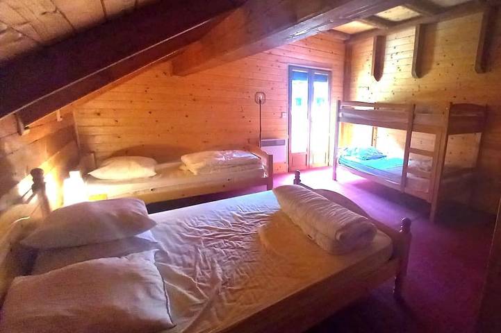 Gîte pour 14 personnes, avec balcon et jardin, animaux acceptés dans Doucy - 3