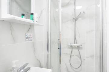 Bed And Breakfast for 3 Guests in Camden, London, Picture 4