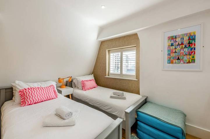 3 Bed in Brighton (oc-bbcorn) in Brighton, Sussex