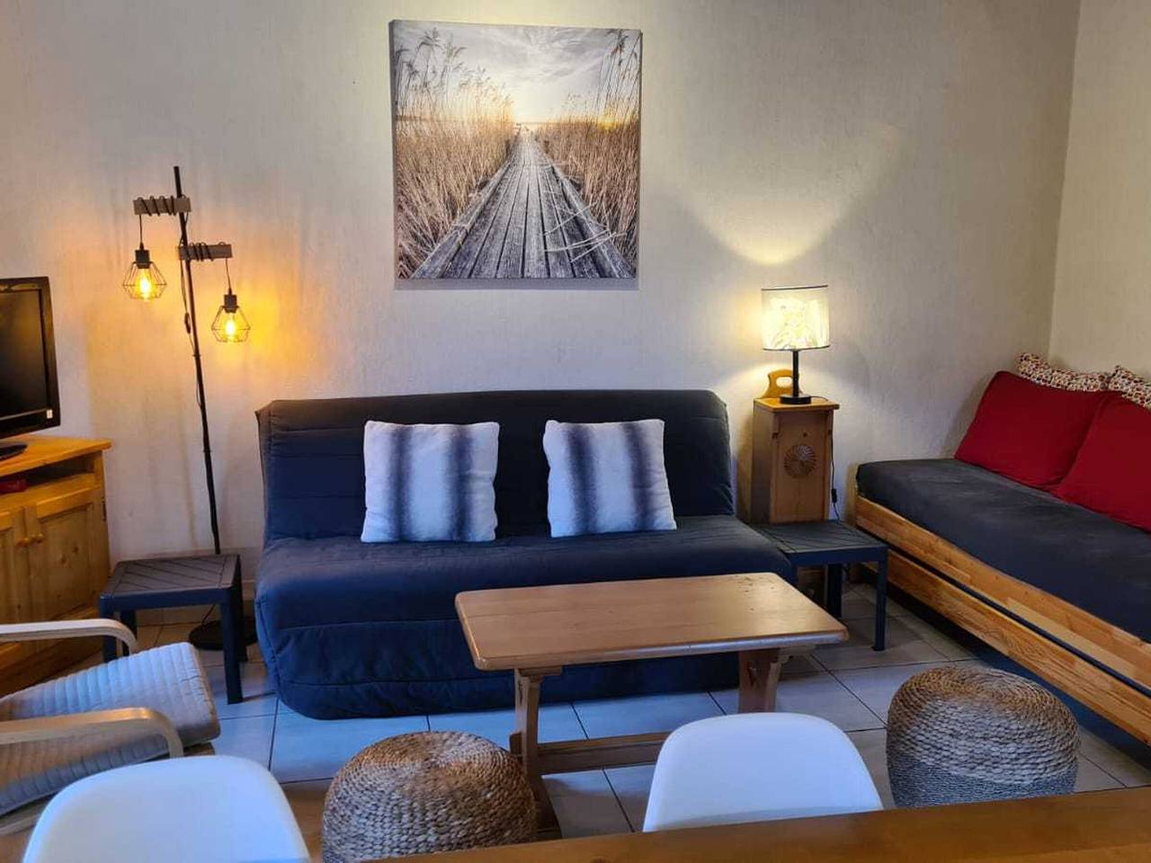 Maison de village avec jardin clos, proche télécabine, sauna, et toutes commodités in Station de Morillon, Grand Massif