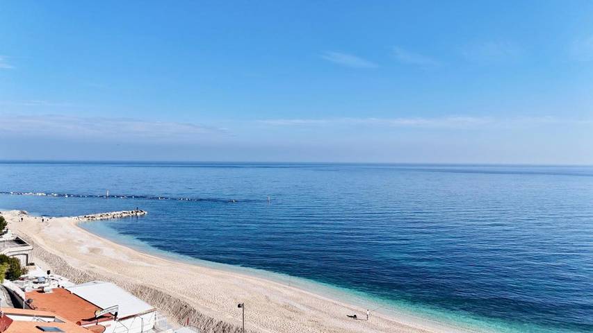 Ferienwohnung für 4 Personen, mit Balkon und Ausblick sowie Pool - 1