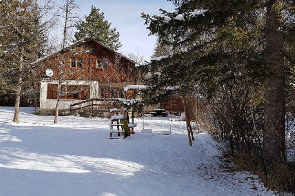 Attractive family chalet sleeps 10 to 12 in Val d'Allos in Villars-Colmars, Castellane und Umgebung