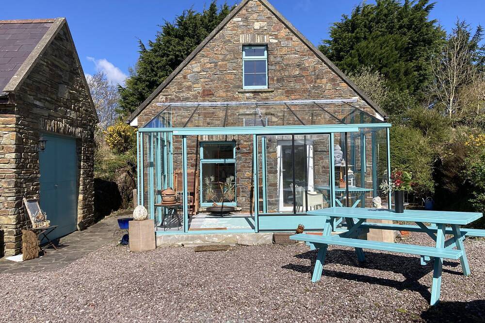 Ganze Wohnung, Studio mit großem Wintergarten in County Cork