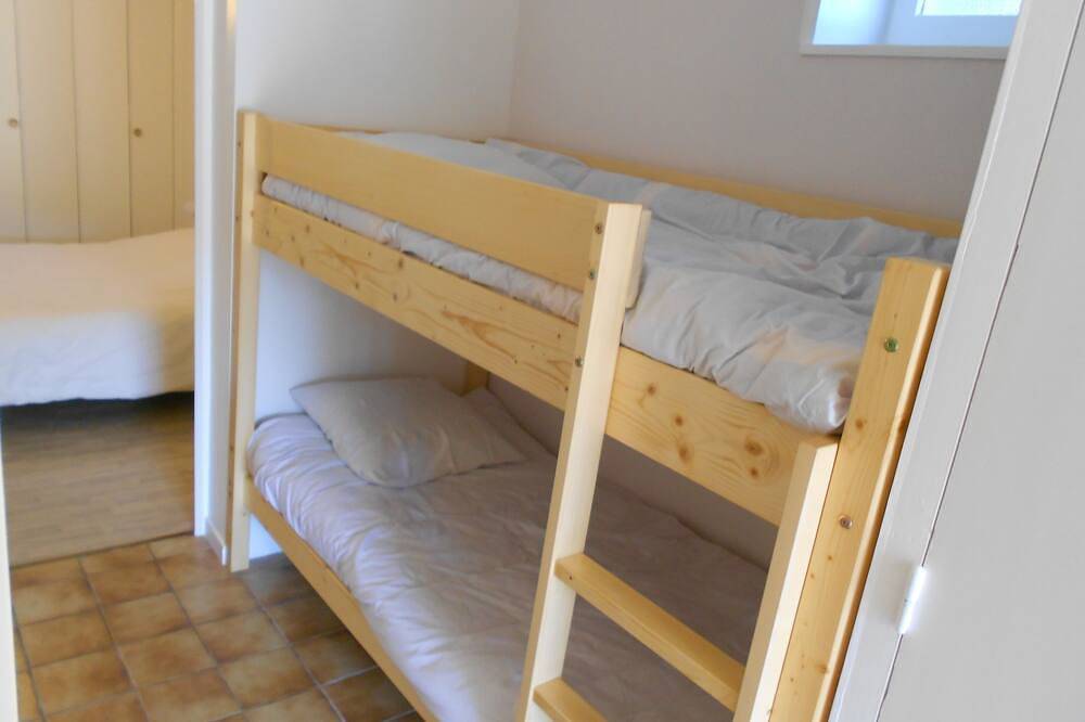 Appartement entier, Lozère Saint-Alban dans villa de caractère au calme apt 4 pers prés nature in Saint-Alban-sur-Limagnole, Région de Mende