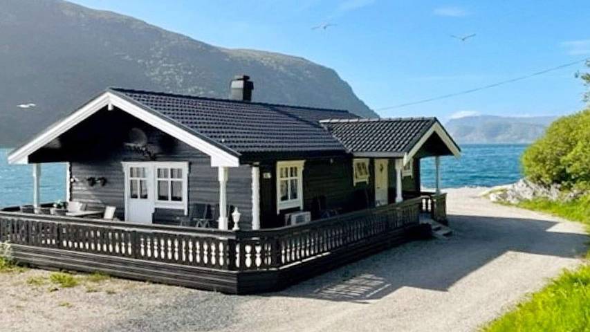 Ferienhaus für 7 Personen, mit Terrasse und Ausblick, mit Haustier in Selje