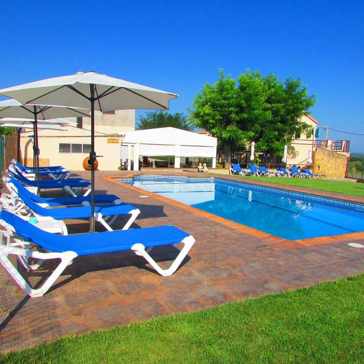 Casa de huéspuedes para 3 personas, con Terraza y Jardín además de Piscina y Vistas en Pals