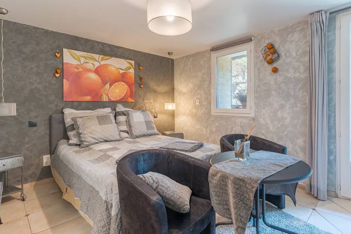 Location de vacances pour 2 personnes, avec Jardin et Sauna dans le Luberon