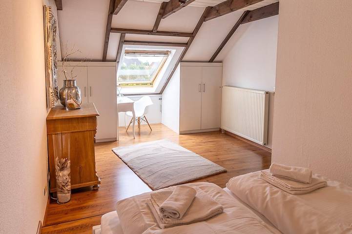 Ferienwohnung für 4 Personen, mit Terrasse und Garten in Loquard - 4