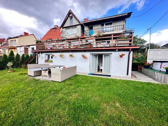 Apartament wakacyjny dla 7 osób, z widok i basen oraz ogród w Kłodzko