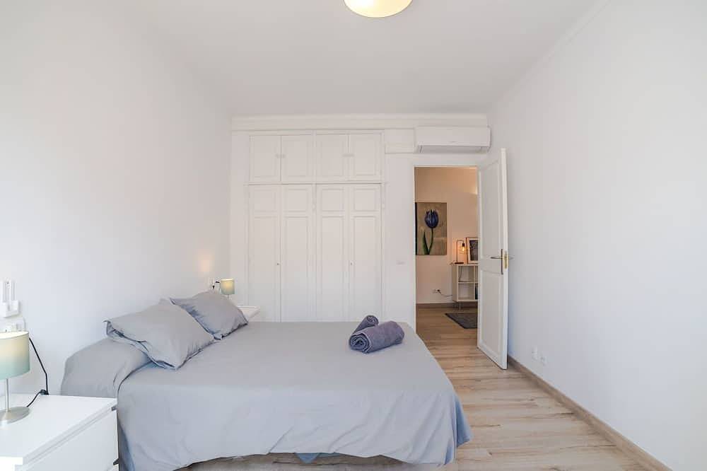 Apartamento entero, Hermoso apartamento para 6 personas con Wifi, A/C, Tv y patio in Binisalem, Interior de Mallorca