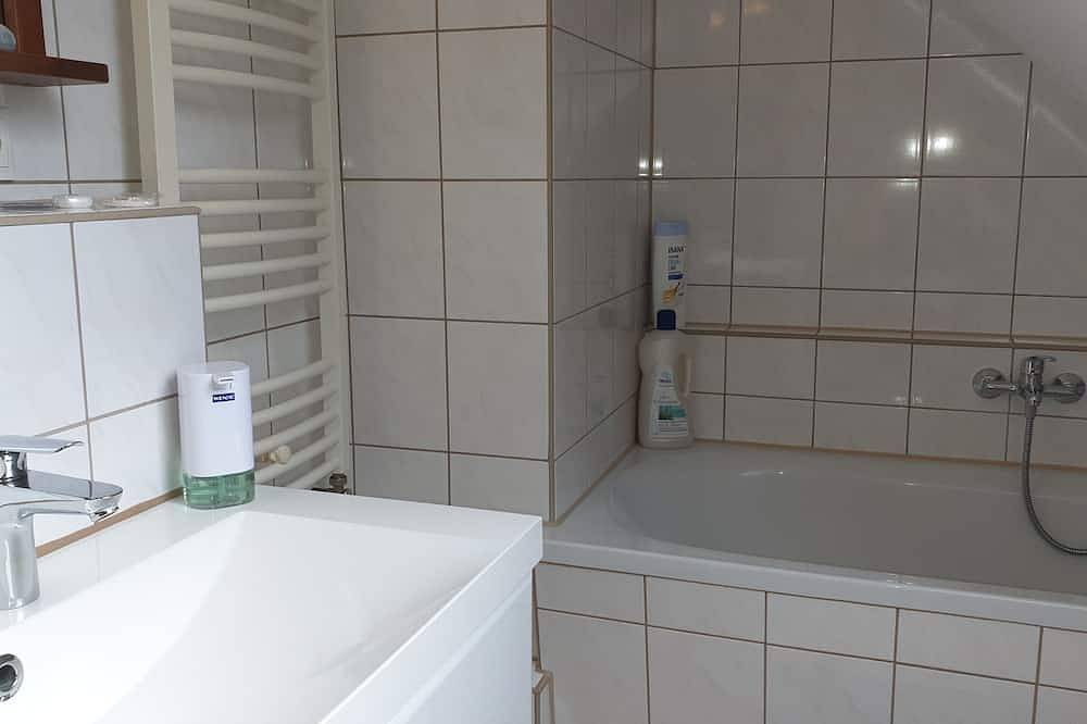 Ganze Wohnung, Hässelhof - Ferienwohnung im Zentrum von Bad Liebenwerda in Bad Liebenwerda, Naturpark niederlausitzer heidelandschaft (Brandenburg)