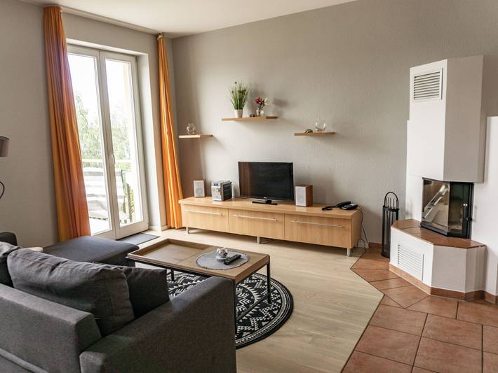 Ferienwohnung für 4 Personen, mit Balkon und Garten sowie Seeblick