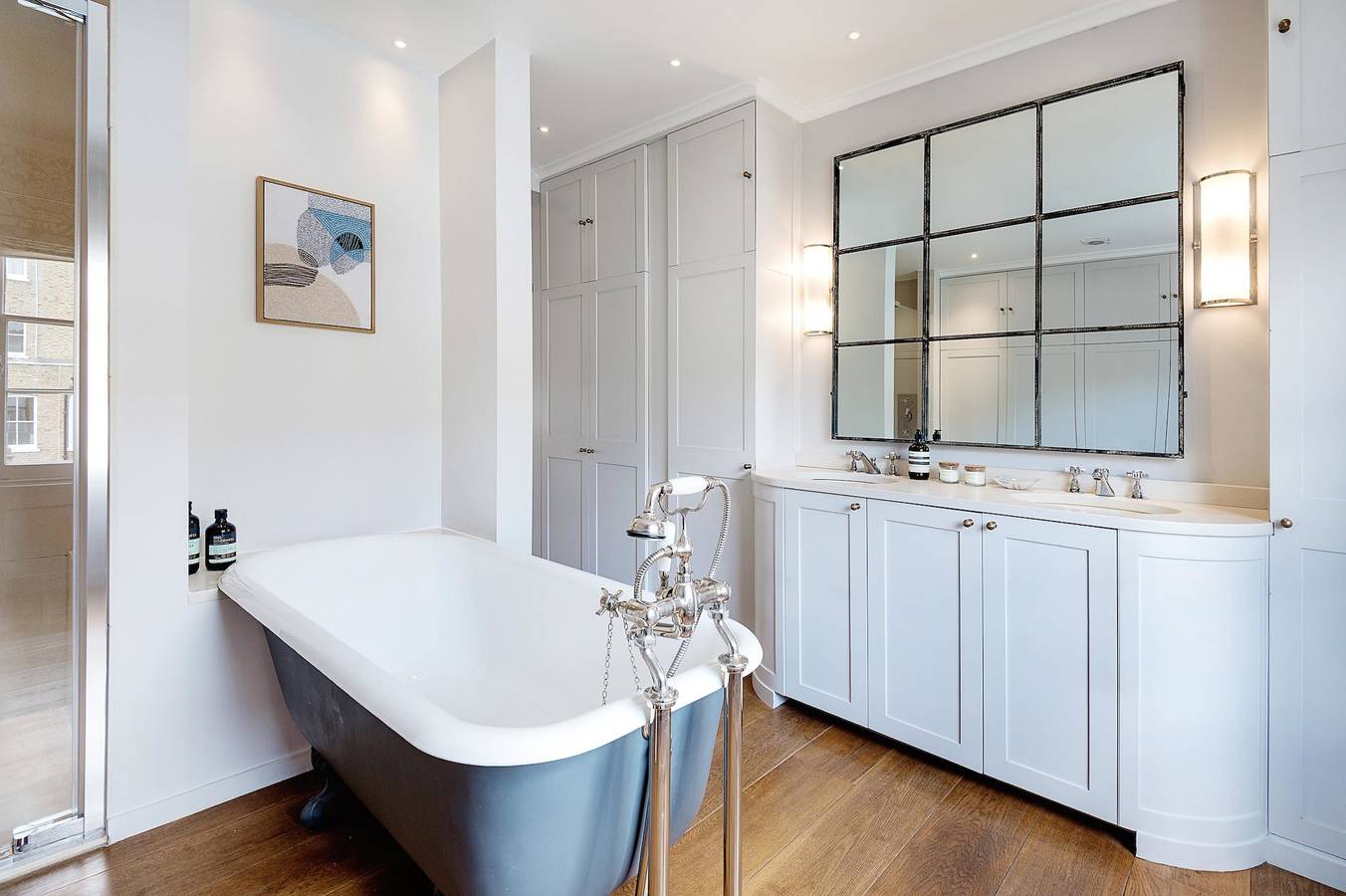 The Notting Hill Townhouse - by Out of Office Lifestyle in Kensington and Chelsea, London