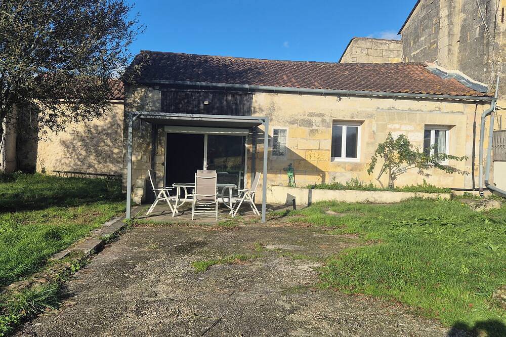 House in the heart of the vineyards in Montagne, Libourne region