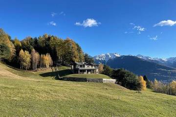 Gîte pour 6 personnes, avec jardin à Mello