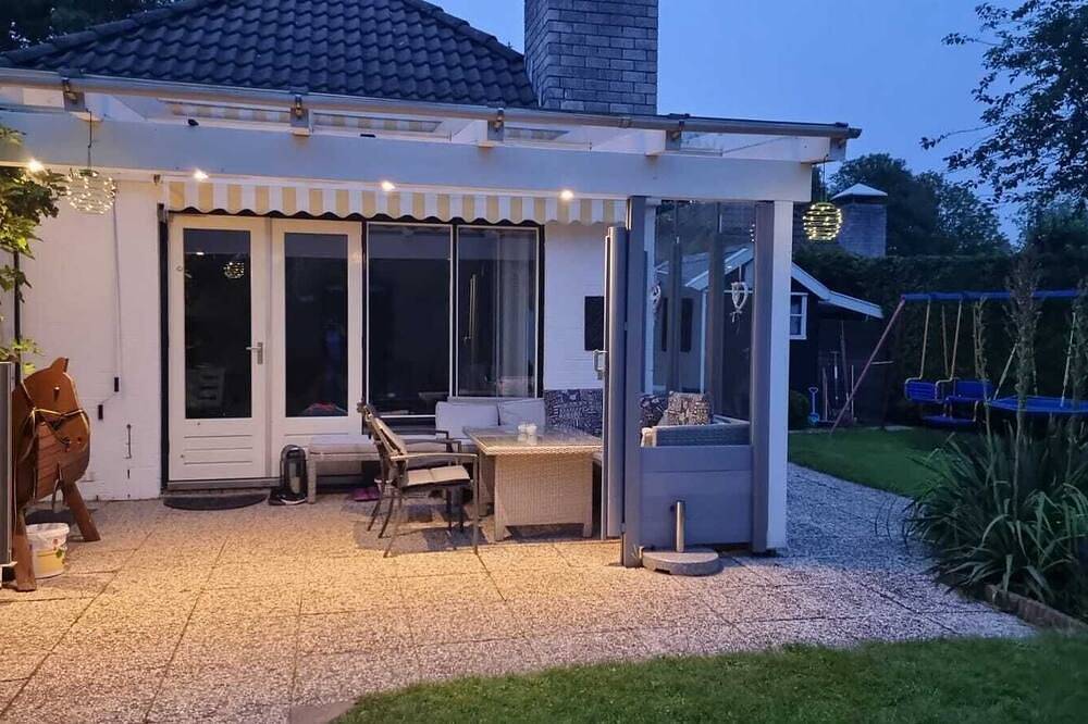 Comf. bungalow, kindvr., vaatwasser, internet, golfbaan, verw. zwemb. 500 m in Nederlandse Noordzeekust
