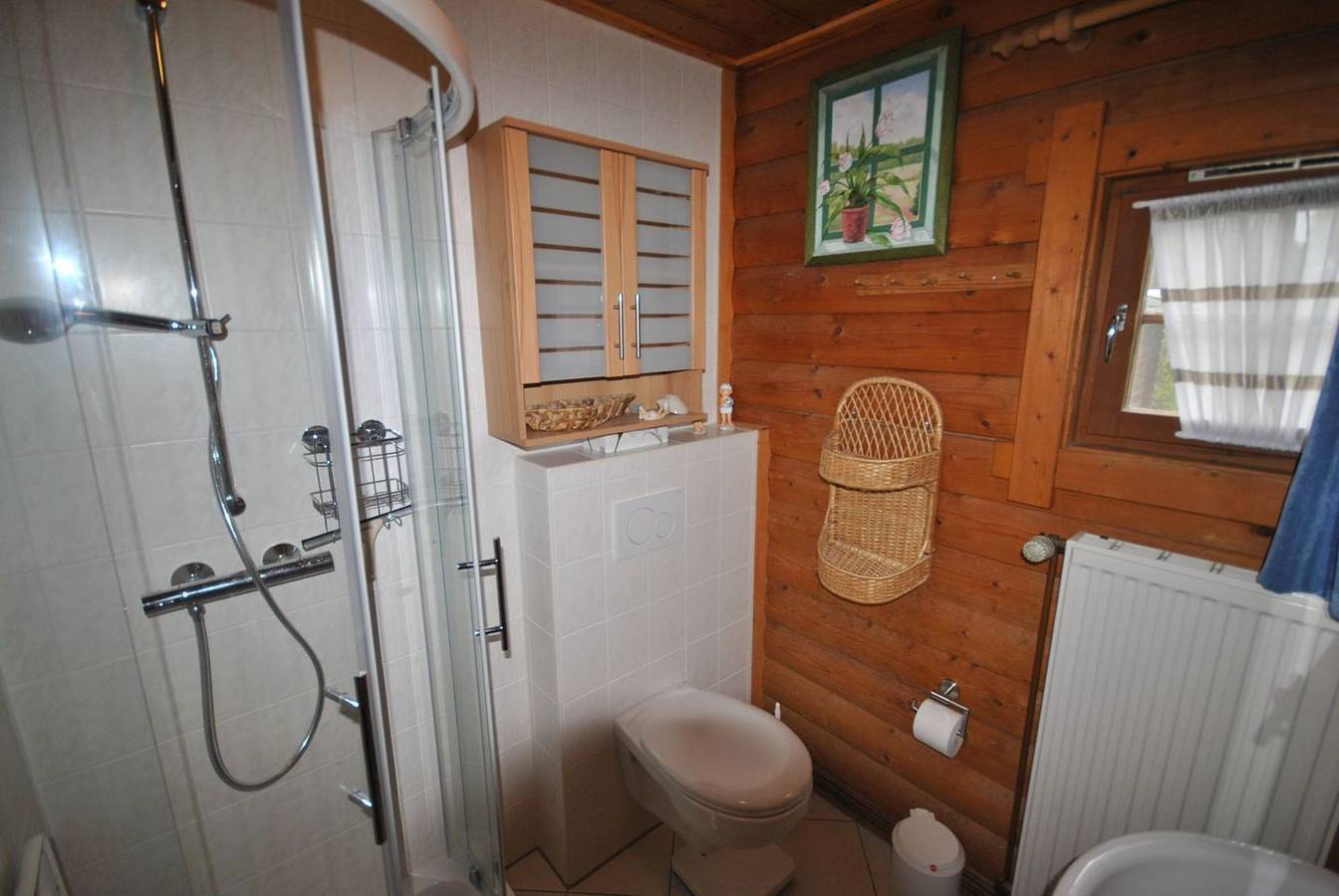 Schönes Ferienhaus in Blockbohlen-Bauweise in Otterndorf, Cuxland