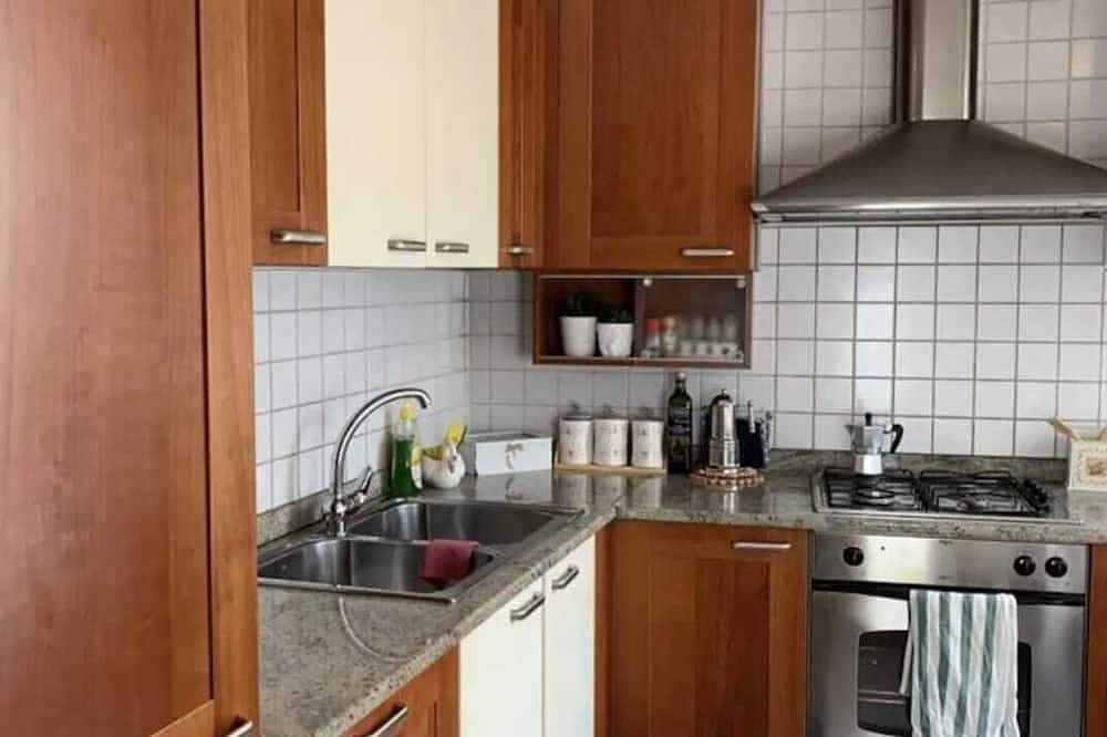 Double Room with Shared Bathroom in Trento, Fleimstaler Alpen