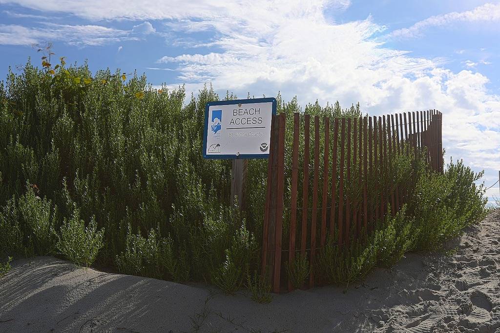 Spacious Home, Steps to the Beach w/ Marsh Views in Vilano Beach, St. Johns County