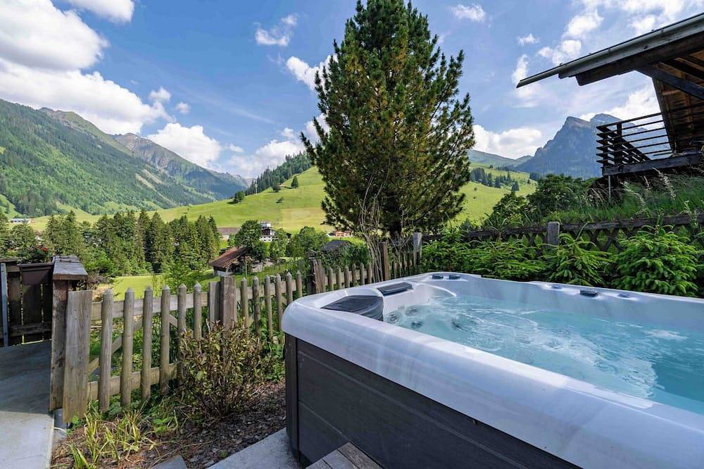 Ganze Wohnung, Hot Tub Chalet | Bbq Gondola + Nature + near Spiez in Diemtigen, Frutigen - Lenk - Adelboden