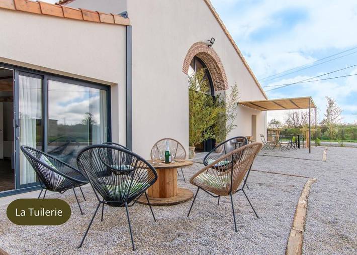 Location de vacances pour 21 personnes, avec jardin et vue à Nueil-les-Aubiers - 4