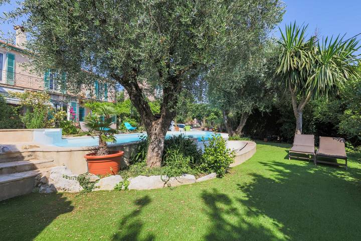 Ferienhaus für 8 Personen, mit Balkon und Terrasse sowie Garten in Vence - 2