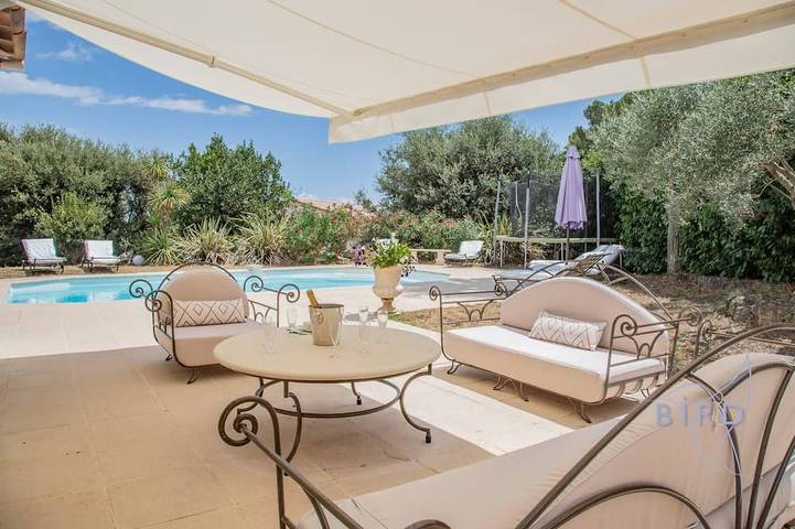 Villa pour 13 personnes, avec Balcon ainsi que Jardin et Piscine à Peymeinade