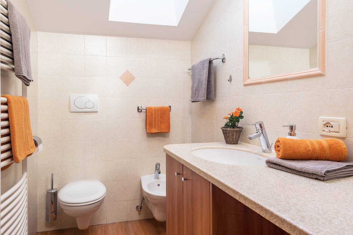 Appartement entier, Appartement 'Schildberghof Schlernblick' avec vue sur les montagnes, jardin partagé et Wi-Fi in Seis am Schlern, Castelrotto