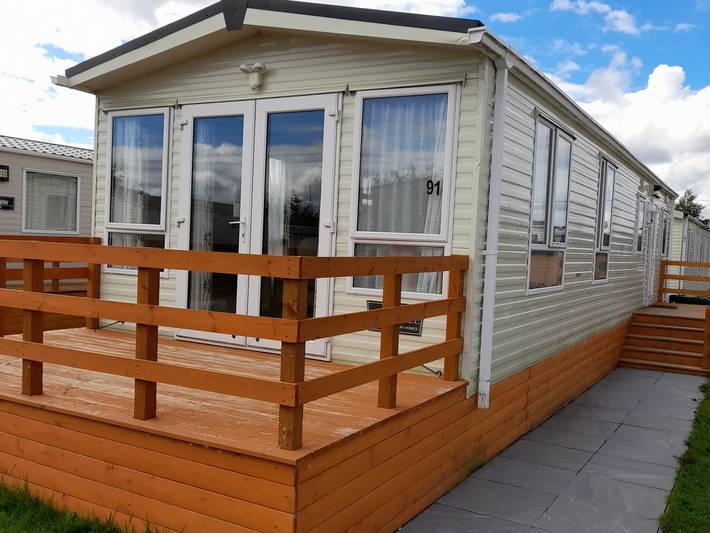 Lodge for 4 people, with garden, with pets in Falkirk