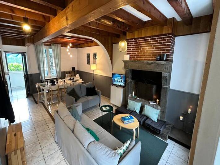 Gîte pour 8 personnes, avec jardin dans Gare De La Bourboule