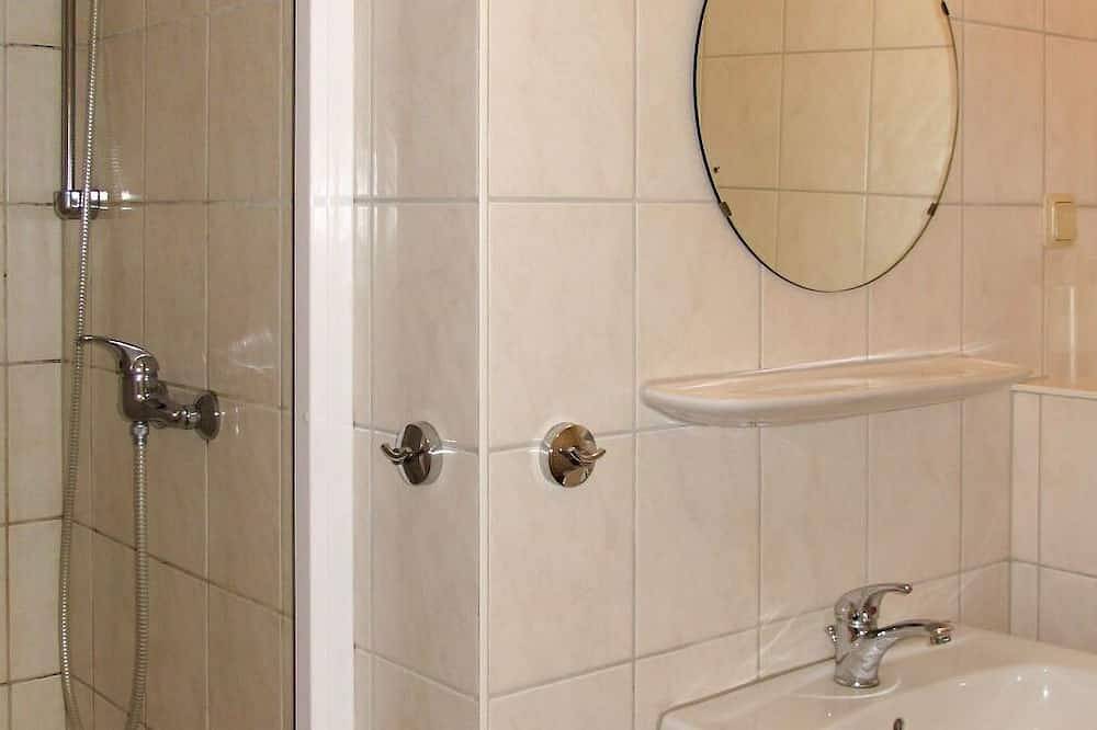 Entire apartment, Beautiful apartment for 5 guests with Wifi, Tv and patio in Waase, Ummanz