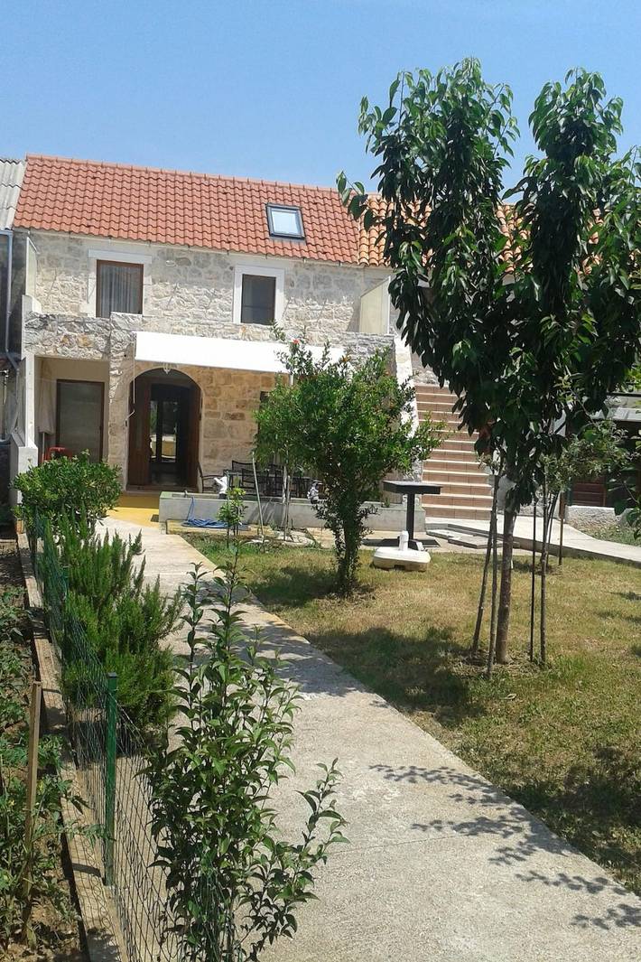 2-Zimmer-Haus mit Terrasse und Meerblick Krapanj, Sibenik in Krapanj, Krapanj (Kroatische Adria)