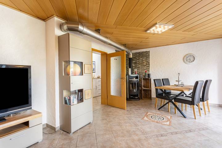 Entire apartment, Apartment 'Haus Susanna' with Exclusive Guest Terrace and Wi-Fi in Brilon, Hochsauerlandkreis
