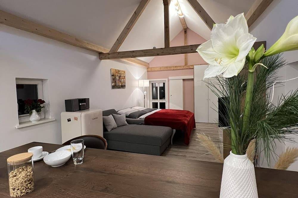 Ganze Wohnung, Ferienwohnung \"Schwein gehabt\" in Weimar (Lahn), Landkreis Marburg-Biedenkopf