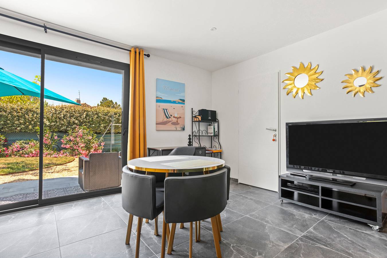 Studio entier, Studio '890' avec terrasse privée, Wi-Fi et climatisation in Lorgues, Région de Draguignan