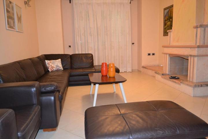 Apartamento de vacaciones para 6 personas, con balcón y jacuzzi - 1