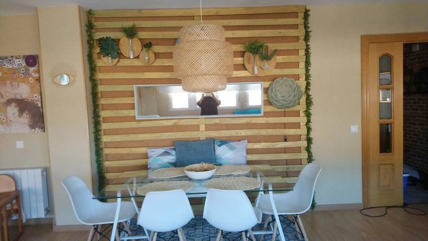 Gîte pour 12 personnes, avec vue et terrasse à Saragosse - 4