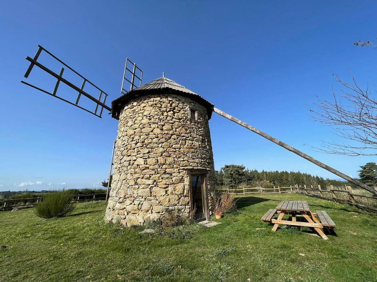 Moulin à vent restauré avec vue sur la campagne - Fr-1-582-221 in Ally, Haute-Loire
