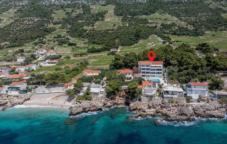 Ferienwohnung für 2 Personen, mit Terrasse und Seeblick sowie Pool - 1