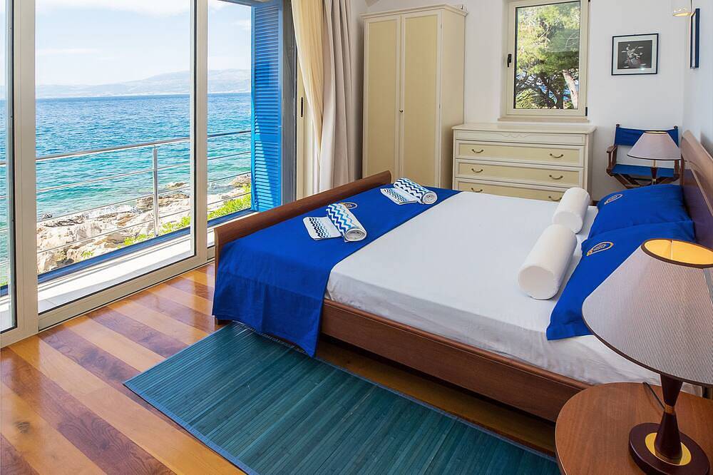 Villa gemella fronte mare con piscina privata e splendida vista mare - Villa Rosemary in San Pietro di Brazza, Brac