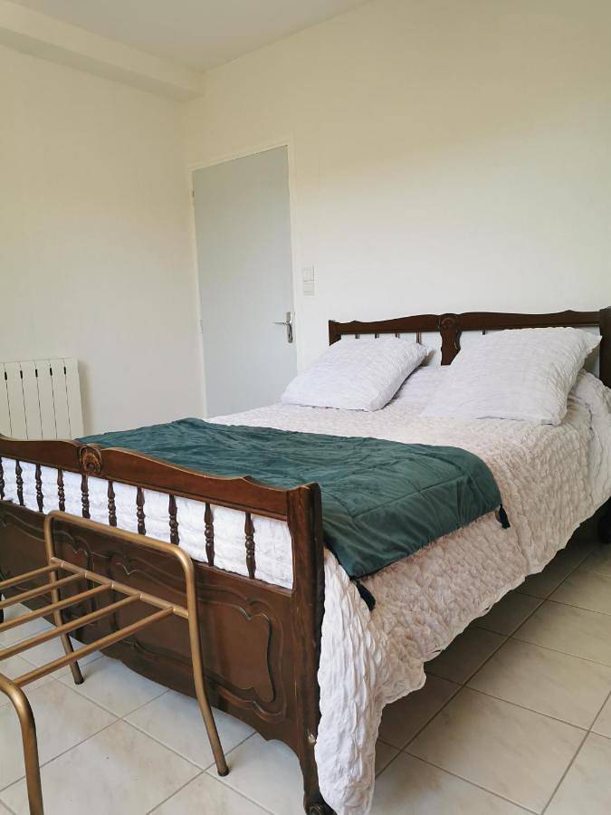 Gîte pour 8 personnes, avec vue et jardin, animaux acceptés à Saint-Affrique - 3