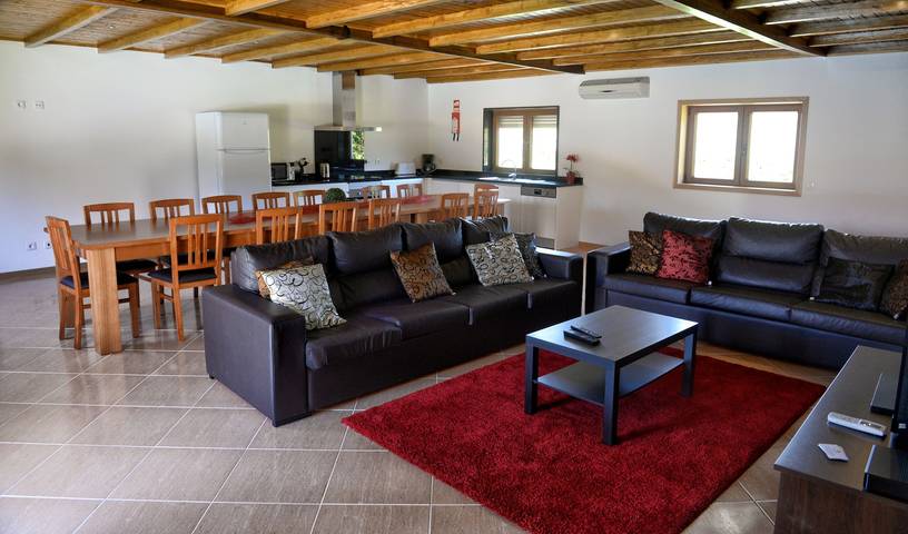 Chalet para 17 personas, con piscina además de terraza y jardín en Distrito de Braga - 3