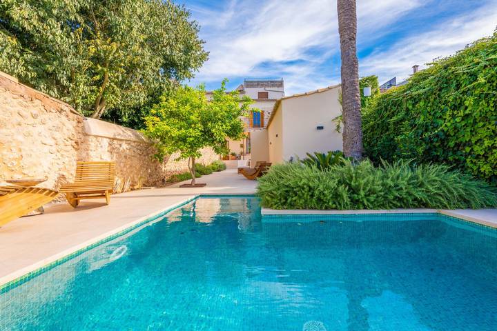 Cas Català - Junior Suite Vc -  Bonita habitación en hotel-boutique con vistas a la ciudad, piscina compartida y Wifi gratis in Sineu, Interior de Mallorca