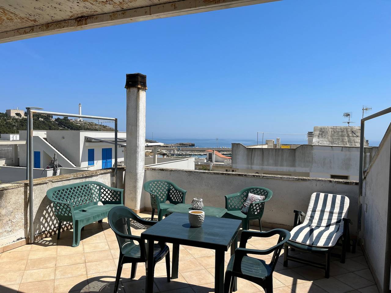 Appartement entier, Appartement 'Monolocale Giorgia' avec vue sur mer, terrasse privée et climatisation in Leuca, Castrignano del Capo