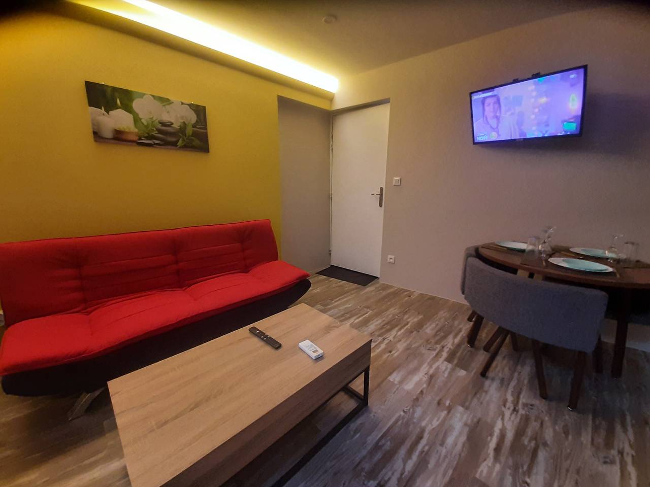 Apartamento entero, Apartamento '105 - T2 Cosy' con Wi-Fi y aire acondicionado in Bourg-Saint-Andéol, Privas