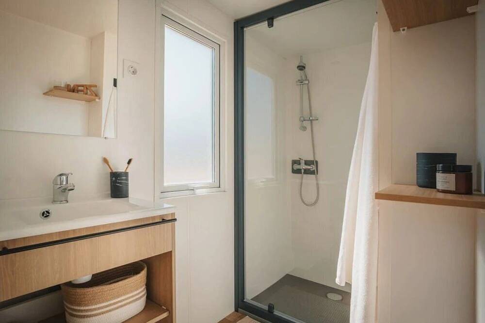 Zecamping 4* familial espace aquatique pet friendly locatif Tv Lv clim in Challans, Valle del Loira