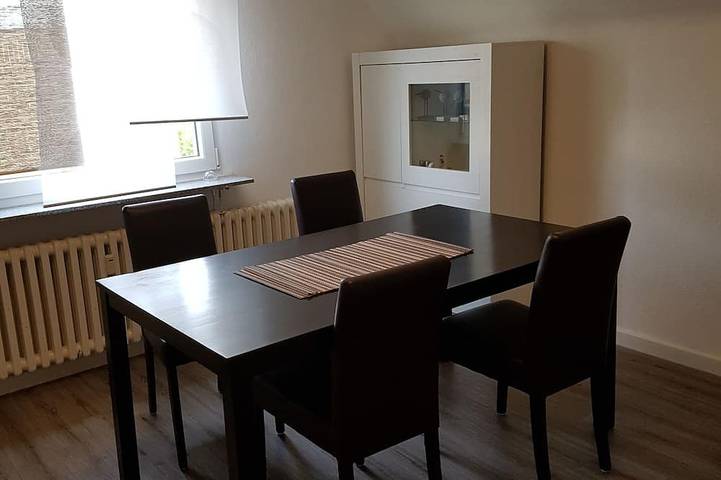 Ganze Wohnung, Ruhige Dachgeschosswohnung in Wülfrath, Kreis Mettmann