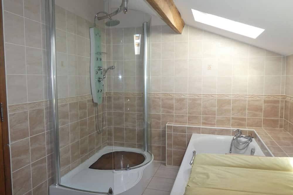 Quercy house, open view, private pool - 15 people in Saint-Nazaire-de-Valentane, Quercy