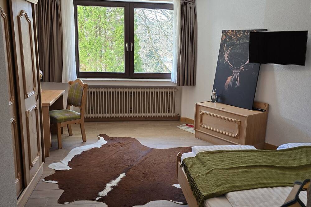 Ganze Wohnung, Doppelzimmer für 3 Gäste mit 23m² in Schönau an der Brend in Schönau a.d.Brend, Rhön-Bayern