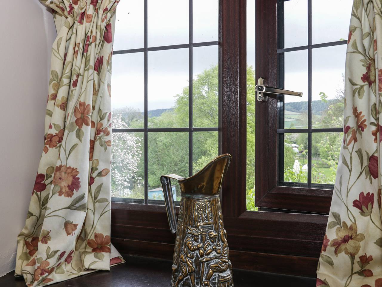 Tuc - Tin in Shropshire Hills